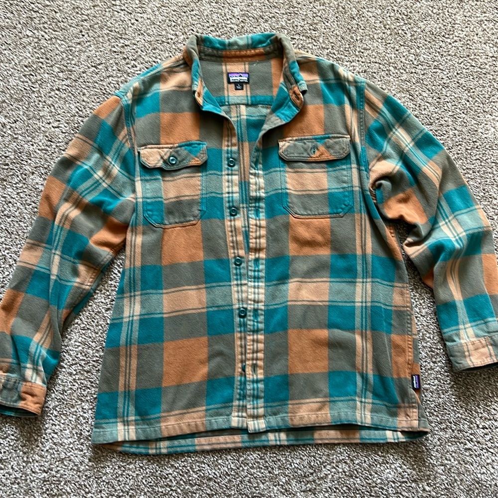 Patagonia organic cotton fjord flannel shirt